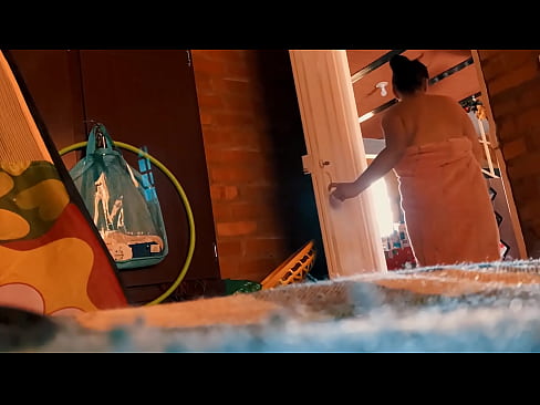 ❤️ O meu tio segue-me no chuveiro, fode-me enquanto tomo um duche. Apenas porno em porno pt.porn-milf-300.ru ❌️❤